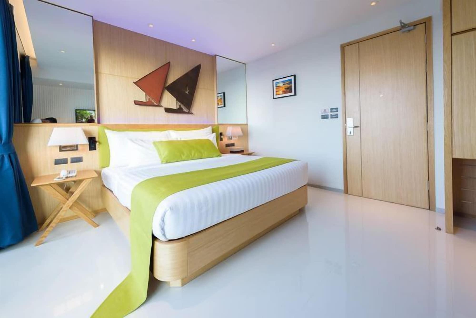 Hotel Deep Blue Z10 Pattaya Exterior foto